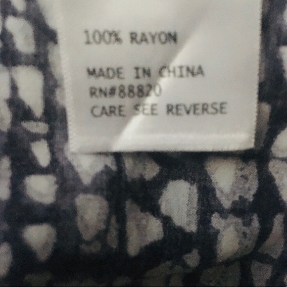 SHORT SLEEVE BLOUSE - Picture 4 of 7